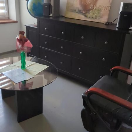 Apartmán Bydlení v centru OV blízko Stodolní, bez výtahu Ostrava Exteriér fotografie