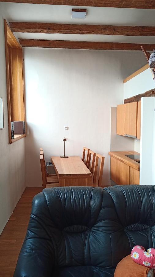 Apartmán Bydlení v centru OV blízko Stodolní, bez výtahu Ostrava Exteriér fotografie